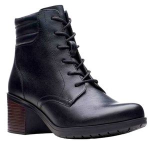 Clarks Collection Leather Lace-Up Ankle Boots - Hollis Jasmine